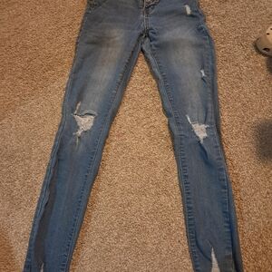 Trendy Distressed Women's Skinny Jeans